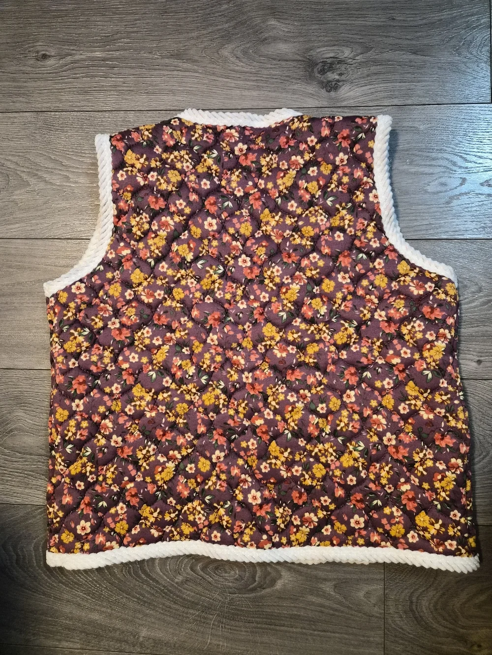 Quilted Floral Fleece-Lined Vest - Korean Kimjang vest - Picture 4 of 5